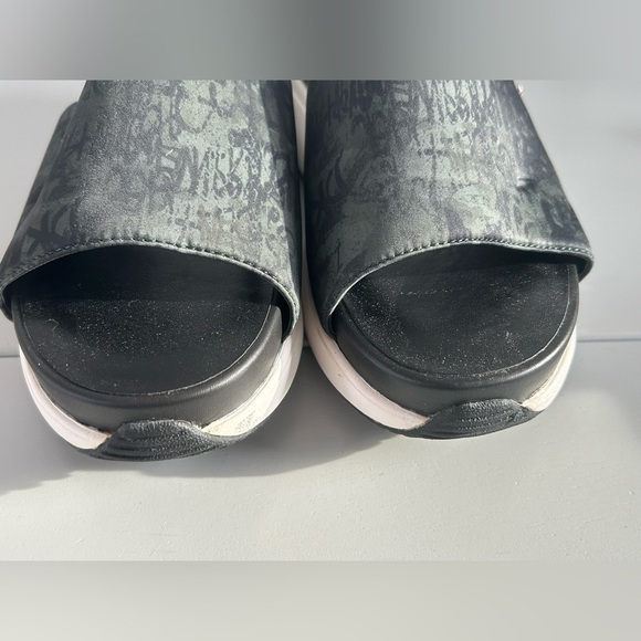 NWOT DKNY Slide In Platform Sandals  Sz 10 - Picture 6 of 12